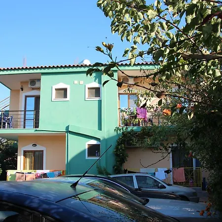 ゲストハウス House