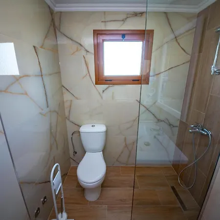 House * 卡萨米尔